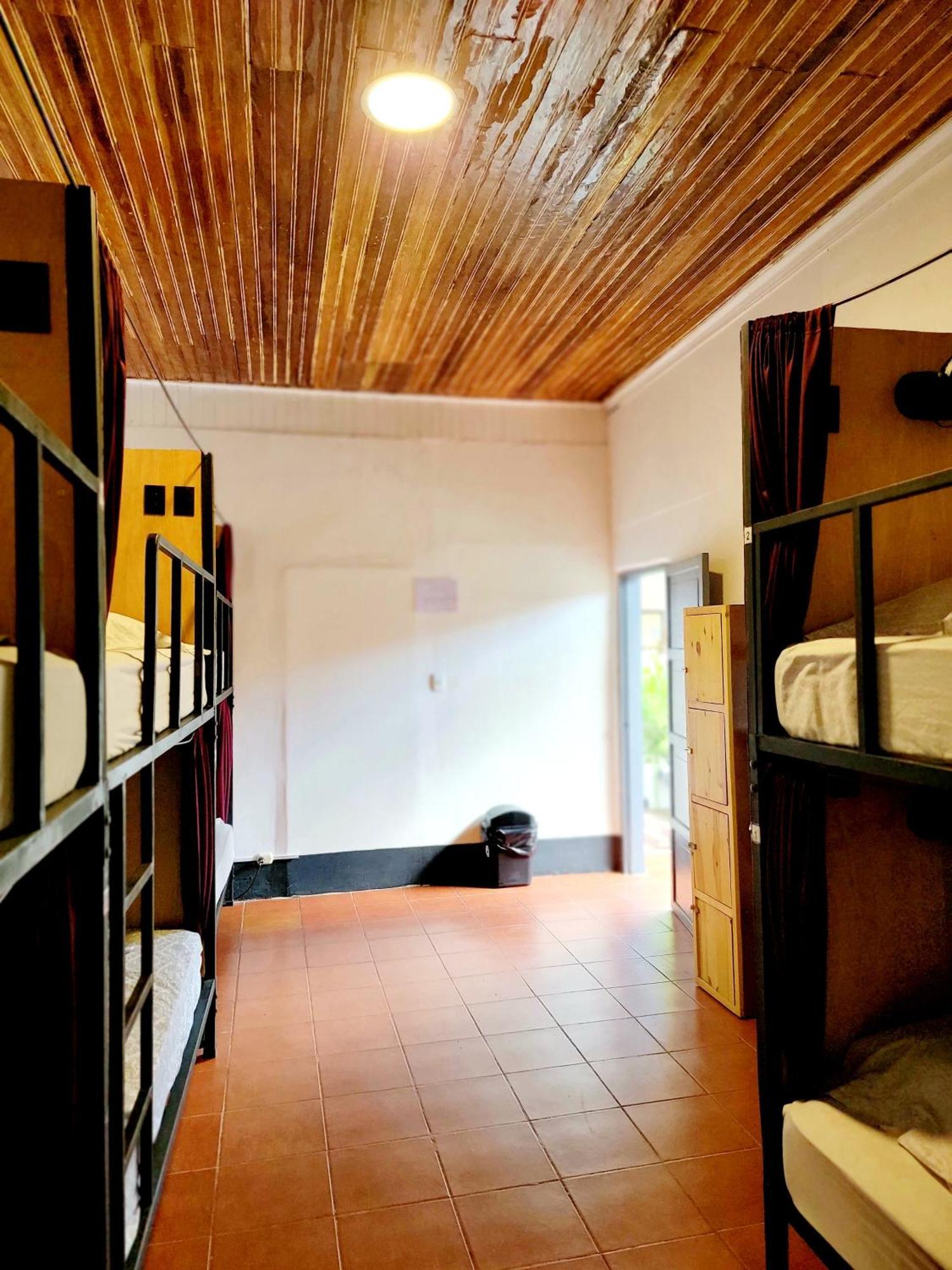 Poco A Poco Junior Hostel León Екстериор снимка