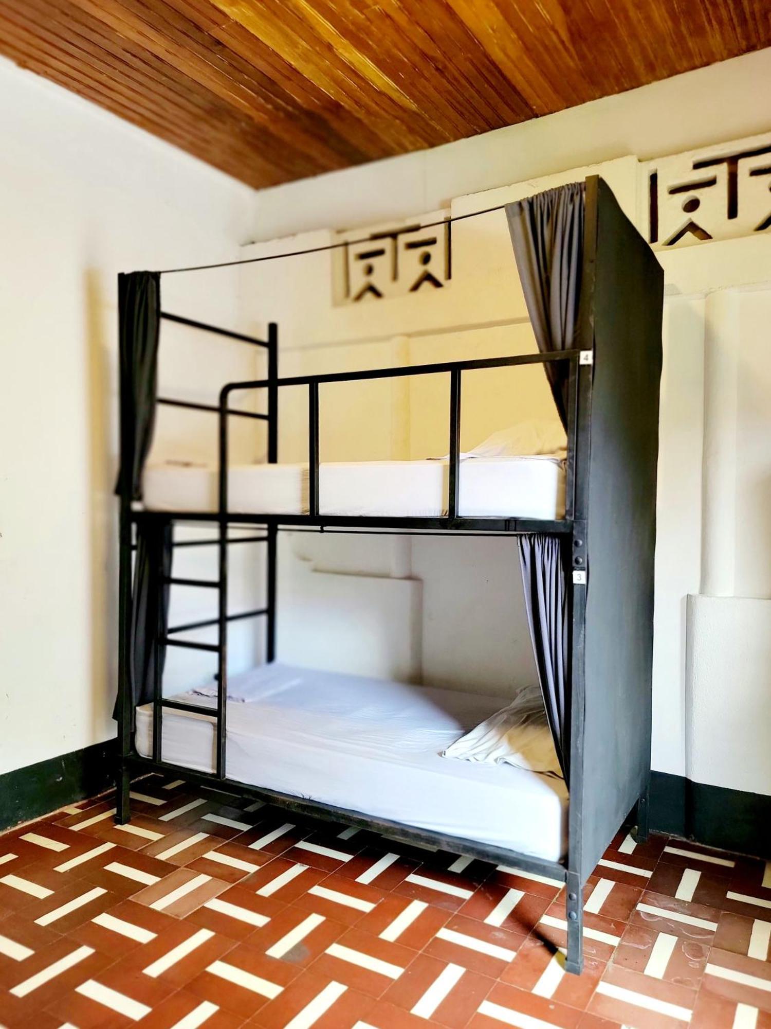 Poco A Poco Junior Hostel León Екстериор снимка