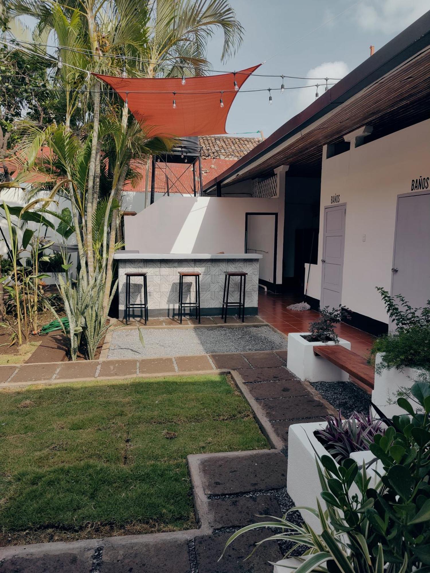Poco A Poco Junior Hostel León Екстериор снимка